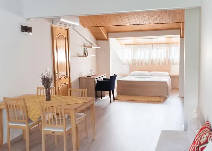 Szálloda Artistic Blloku 3*