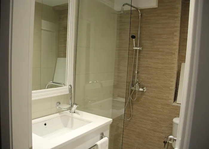 Szálloda Artistic Blloku 3*